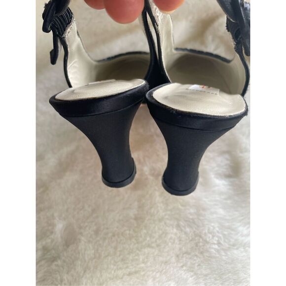 Vintage TALBOTS Satin with beads and genuine leather inside the sole Hills Pun - Picture 3 of 8